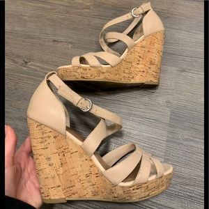 Le chateau wedge sandal